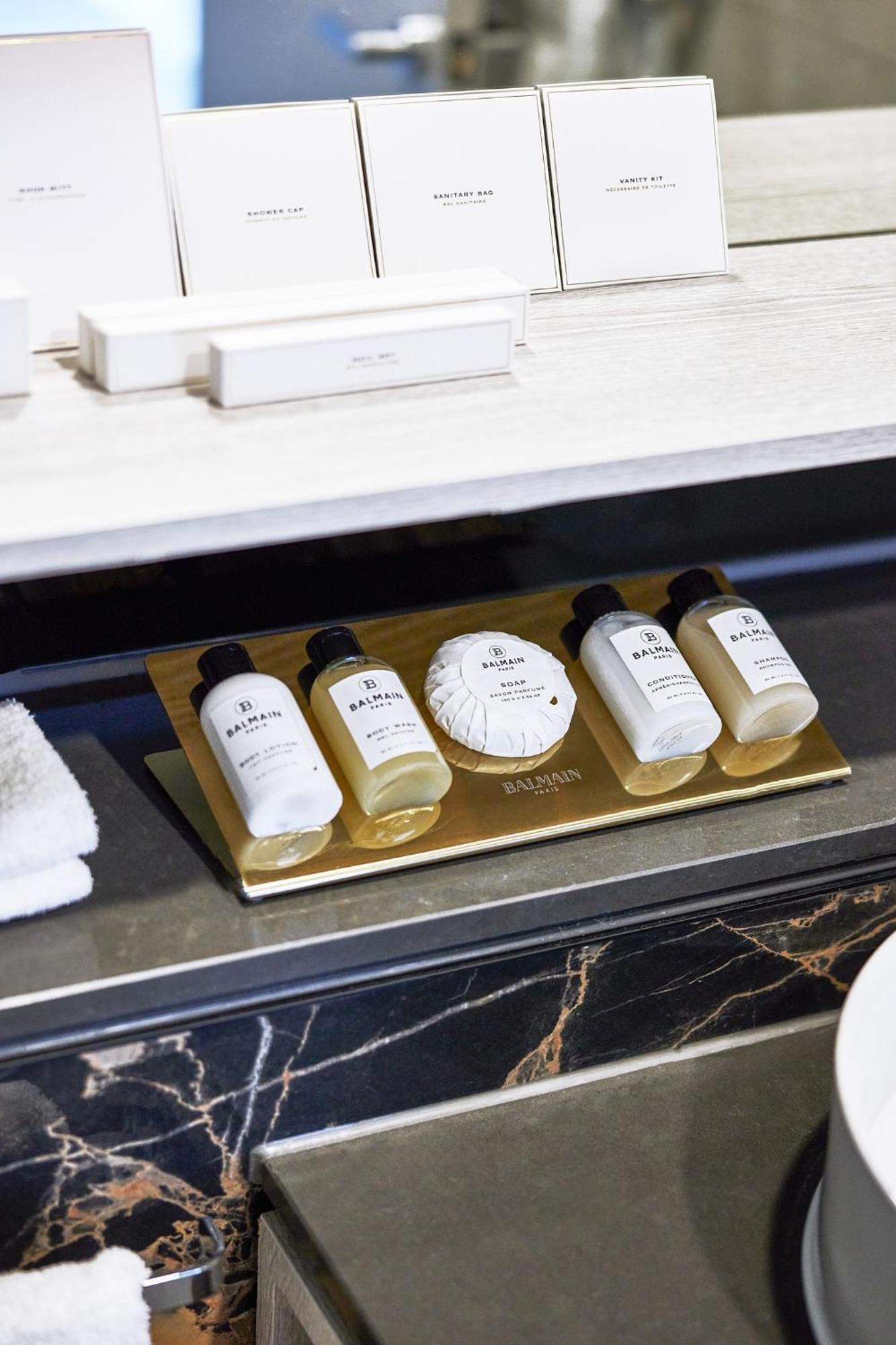 Meriton Suites แคนเบอร์รา ภายนอก รูปภาพ Balmain toiletries