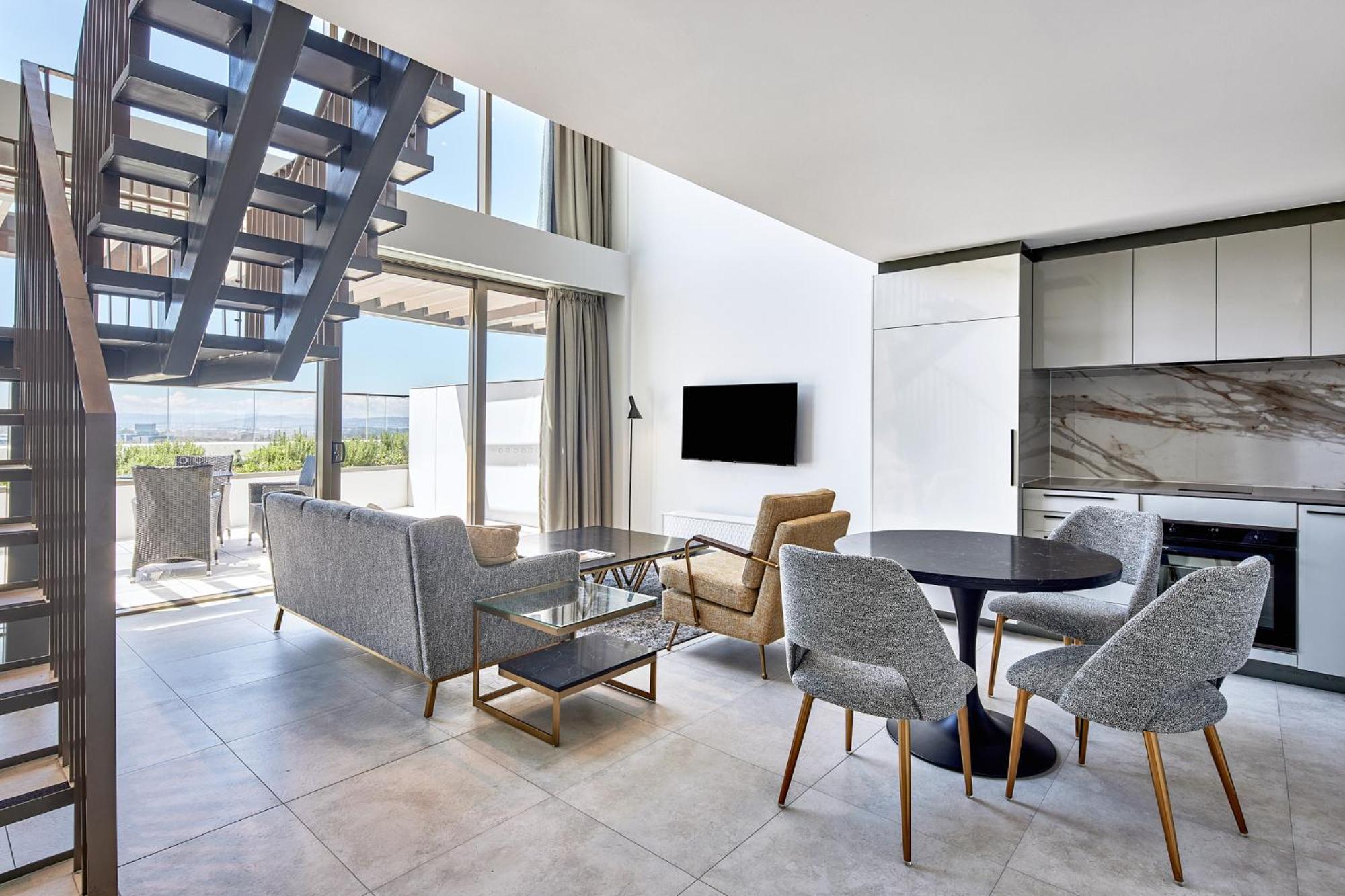 Meriton Suites แคนเบอร์รา ภายนอก รูปภาพ A living room at the hotel