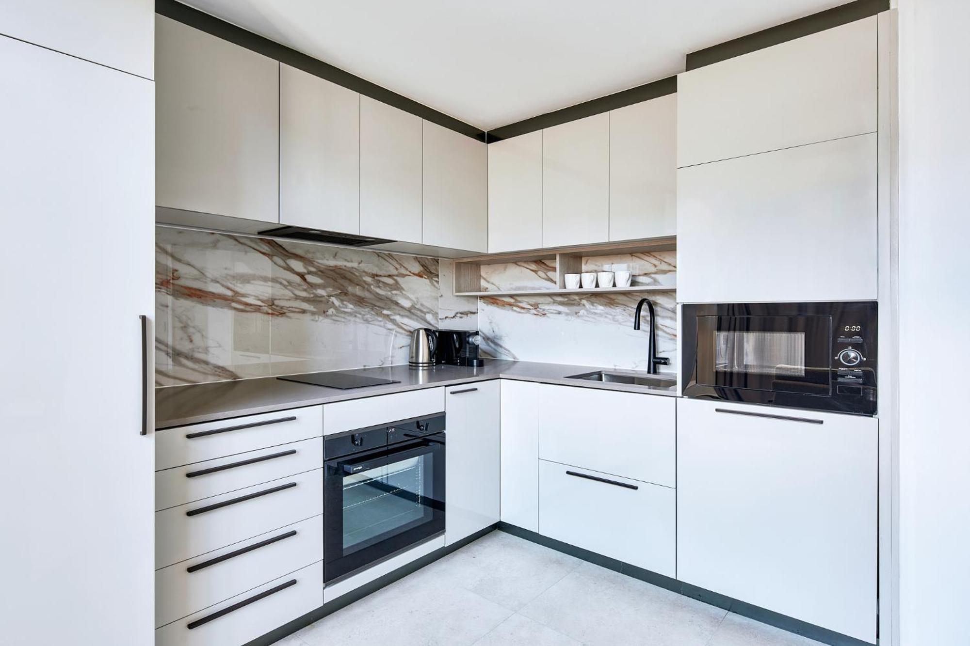 Meriton Suites แคนเบอร์รา ภายนอก รูปภาพ A modern kitchen